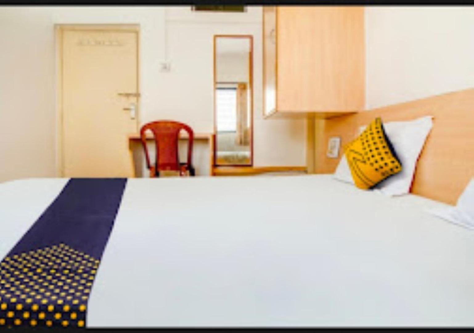 Hotel Rahi Nashik Esterno foto